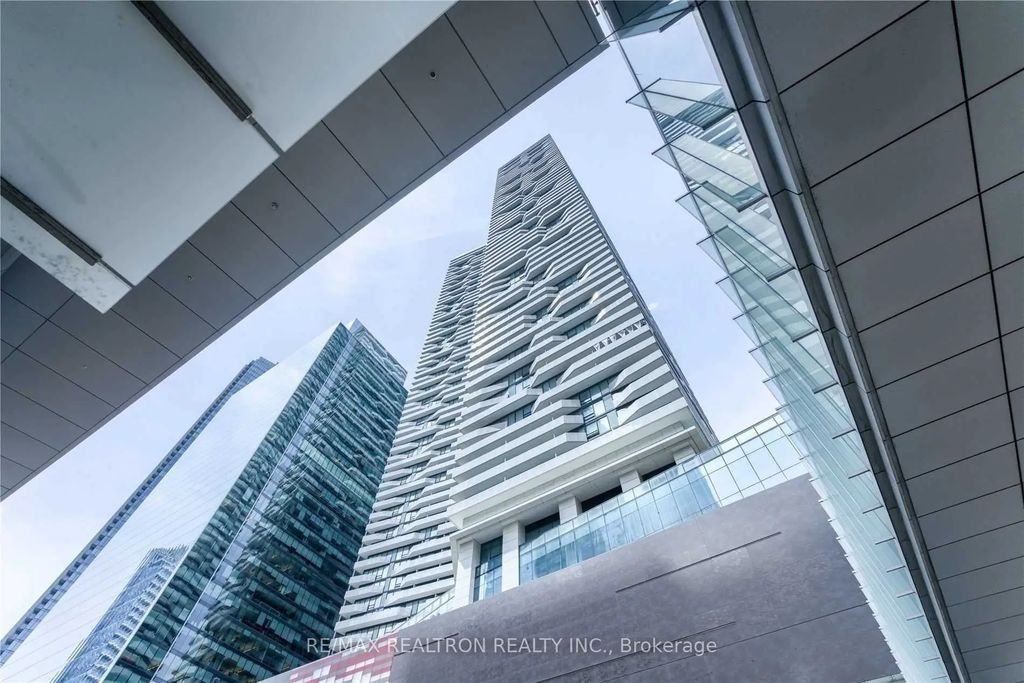 88 Harbour Street 3510, Toronto C01