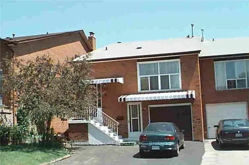 194 Se Robert Hicks Drive E, Toronto C07