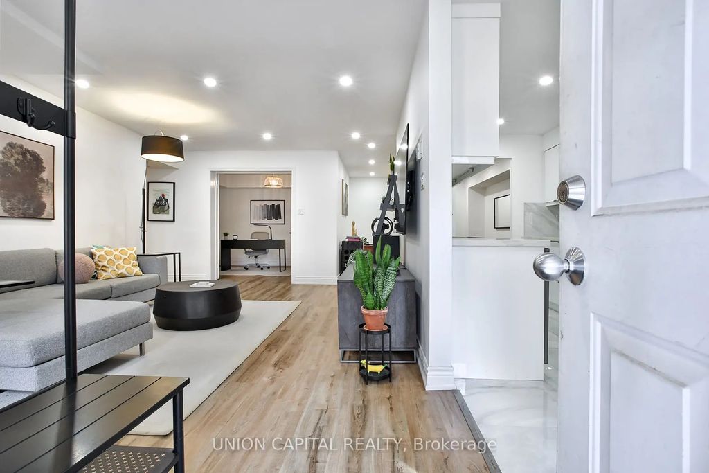 12 Sudbury Street, Toronto C01