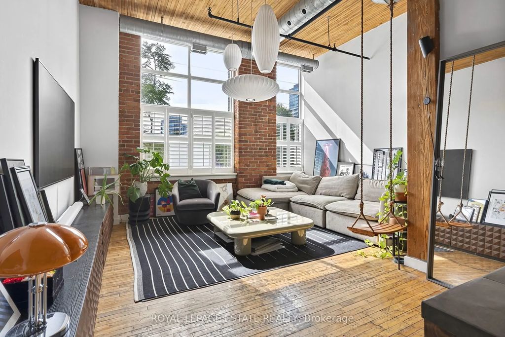 426 Queen Street E 101, Toronto C08
