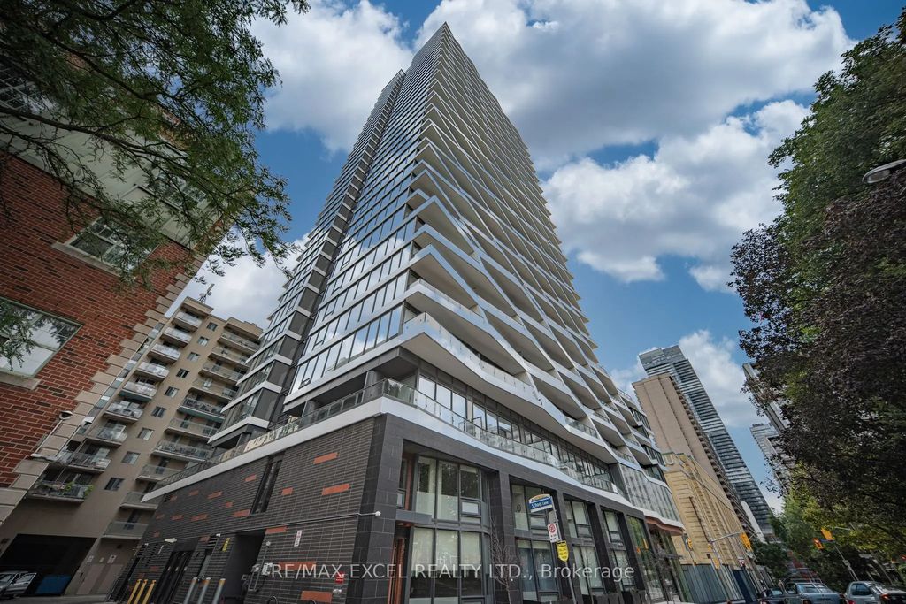 85 Wood Street 3203, Toronto C08