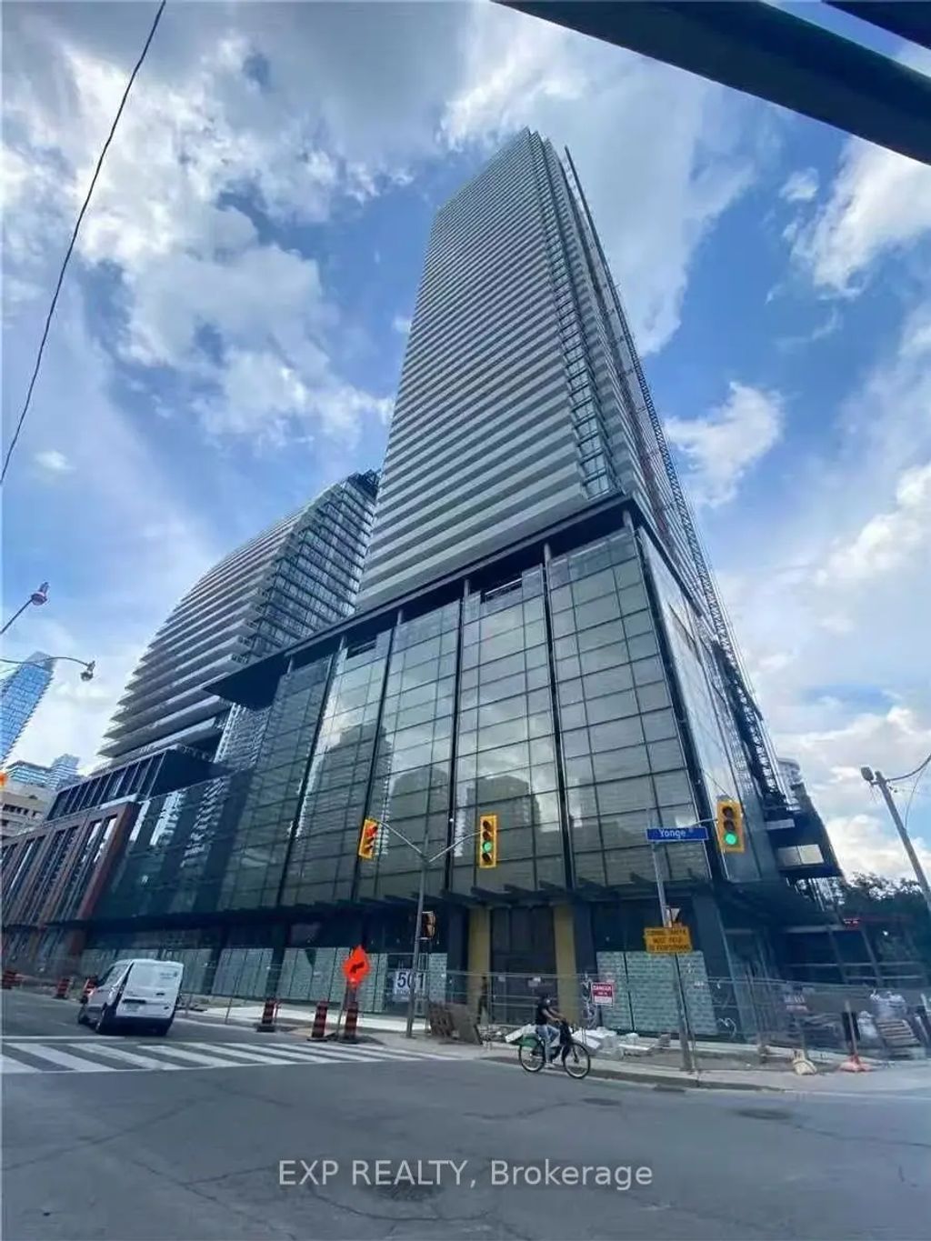 501 Yonge Street 1204, Toronto C08
