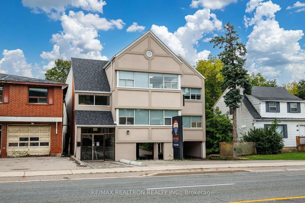 182 Sheppard Avenue W 1, Toronto C07