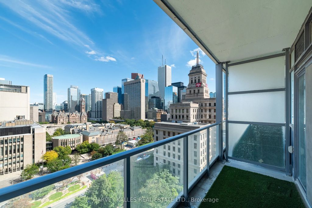 210 Simcoe Street 1610, Toronto C01