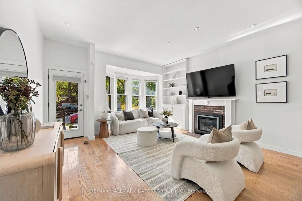 128 Wells Street, Toronto C02
