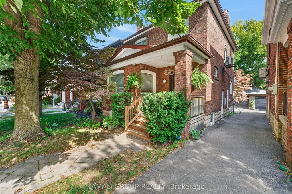 19 Belle Ayre Boulevard, Toronto C10