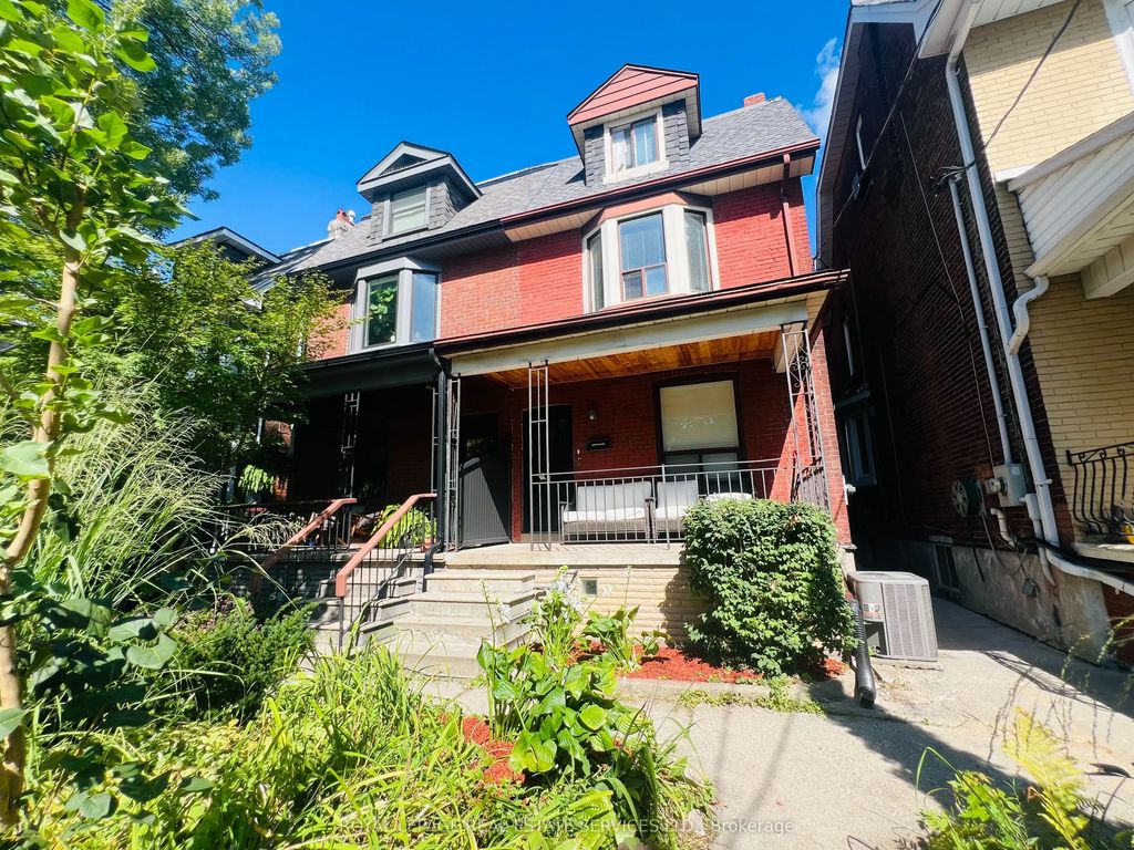 263 Grace Street Lower, Toronto C01