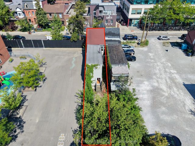 631 Richmond Street W, Toronto C01
