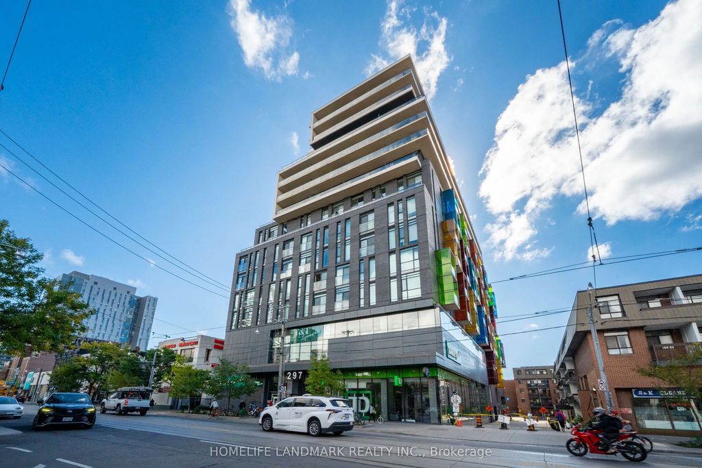 297 College Street 705, Toronto C01