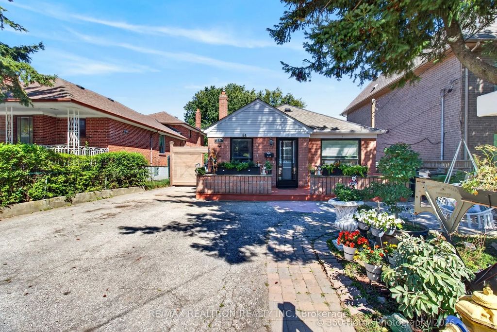84 Ranee Avenue, Toronto C04