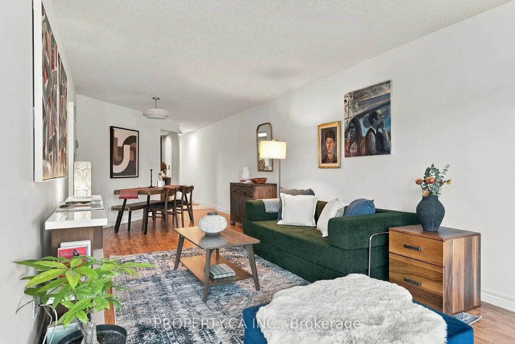 222 The Esplanade Avenue 625, Toronto C08