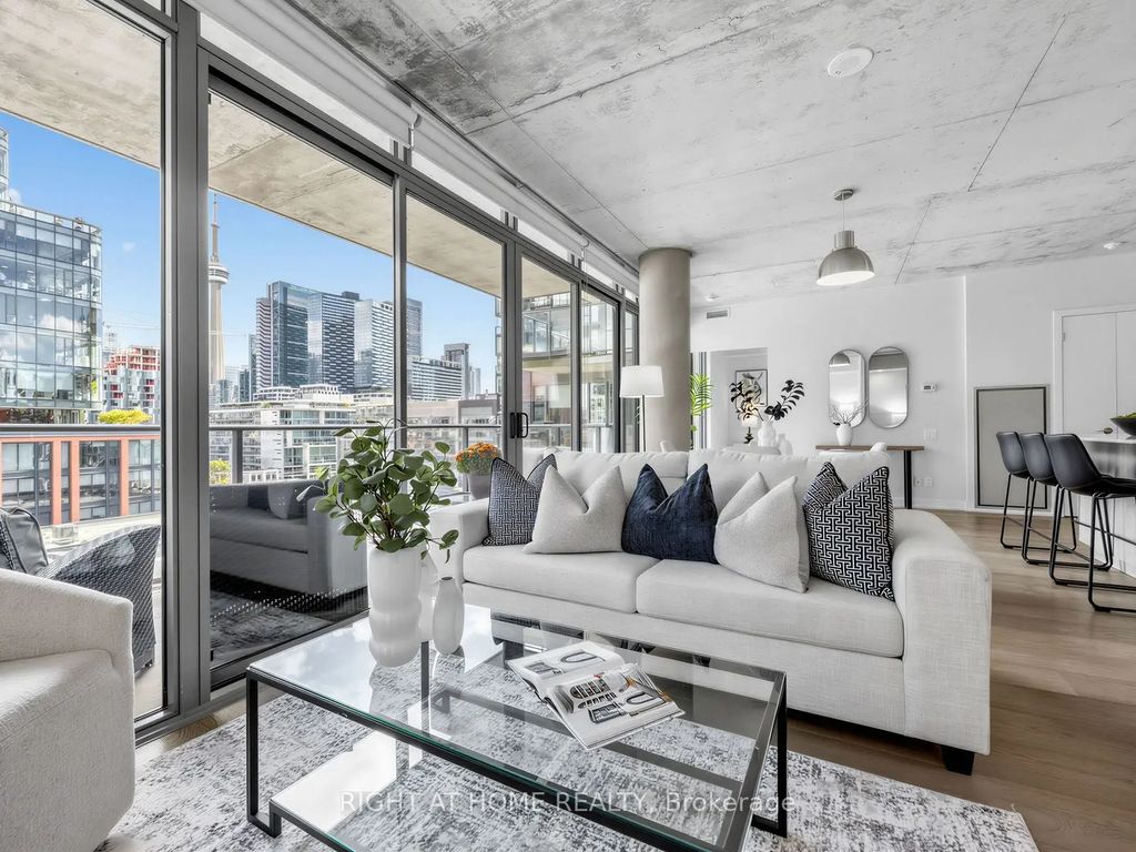 650 King Street West Street W 708, Toronto C01