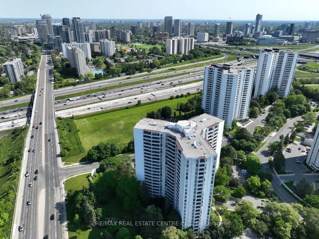 50 Graydon Hall Drive 1715, Toronto C13