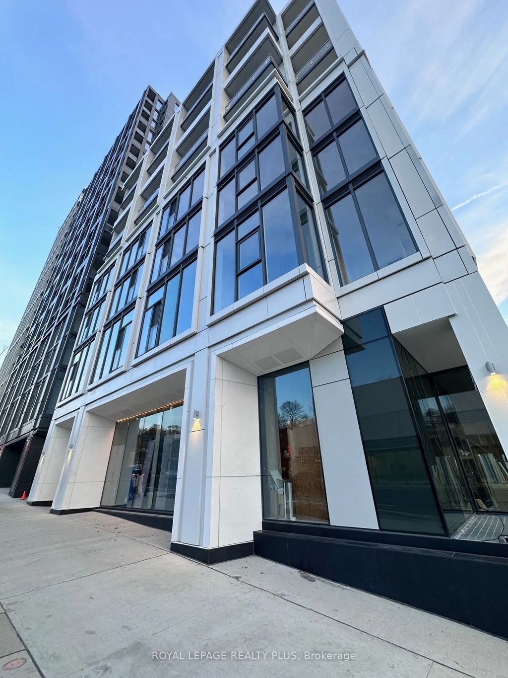 2020 Bathurst Street 608, Toronto C03