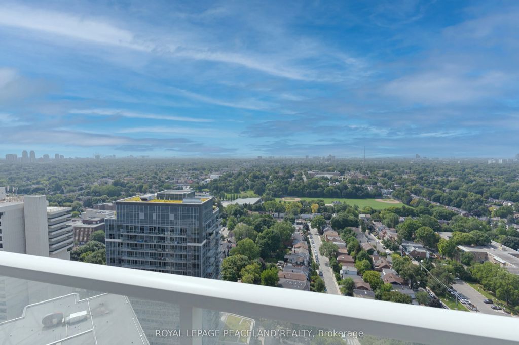33 Helendale Avenue 2511, Toronto C03