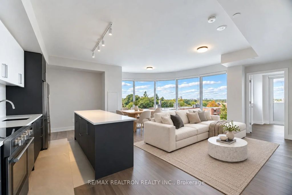 2525 Bathurst Street 507, Toronto C04