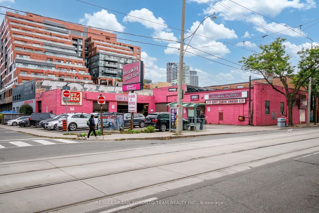 475/477 King Street E, Toronto C08
