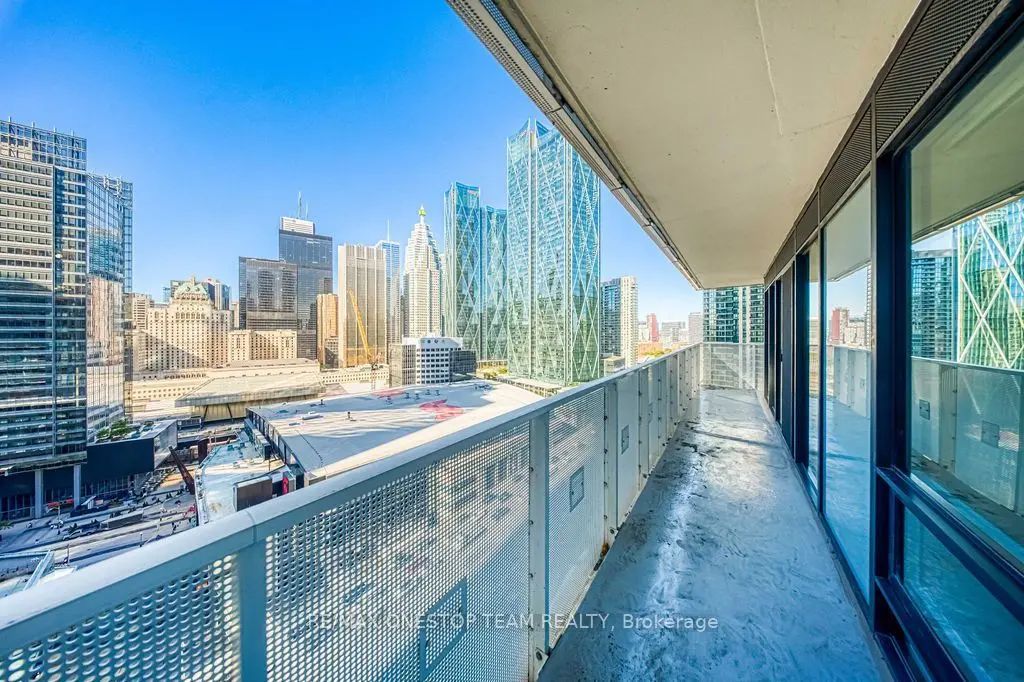 88 Harbour Street 2104, Toronto C01