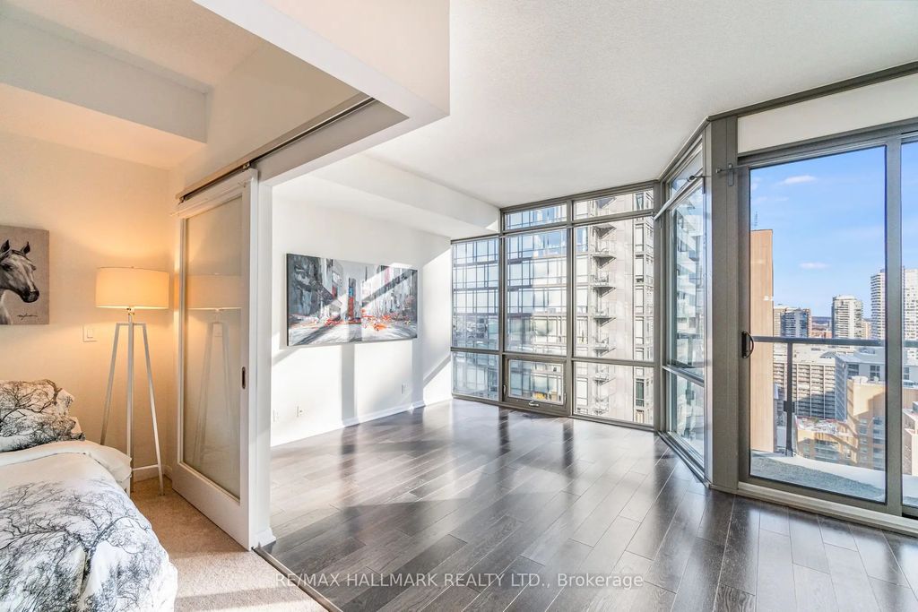 832 Bay Street 2307, Toronto C01