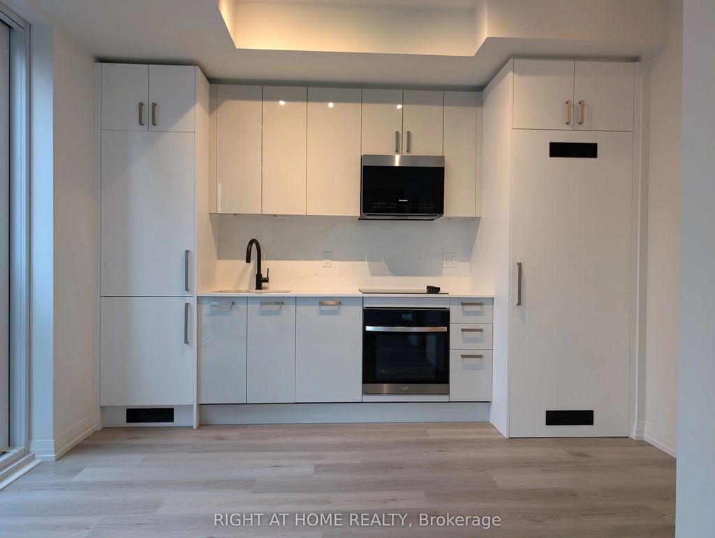 280 Dundas Street W 515, Toronto C01