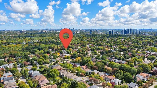 5 Elmira Court 202, Toronto C15