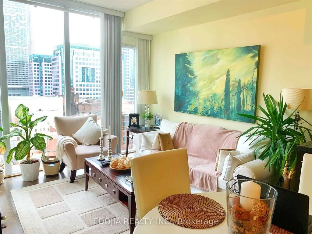 21 Nelson Street 1121, Toronto C01