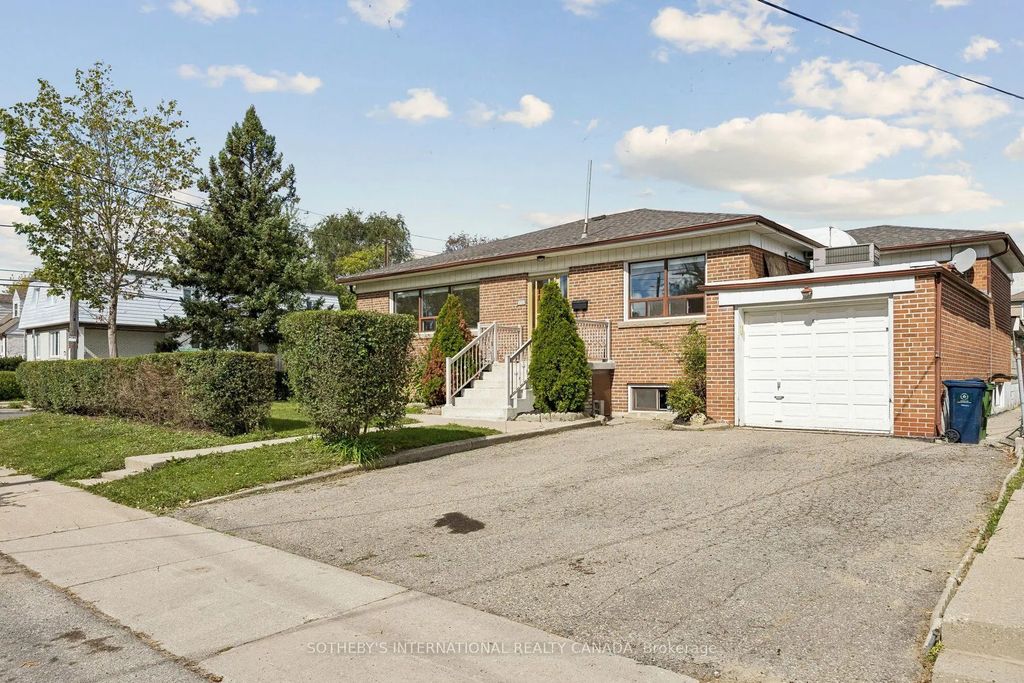 120 Ranee Avenue, Toronto C04