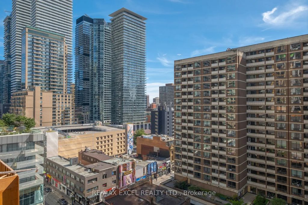 35 Balmuto Street 1205, Toronto C01