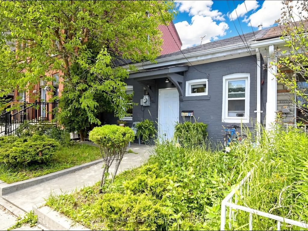 44 Mitchell Avenue, Toronto C01