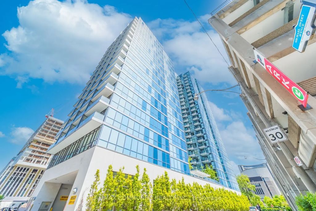 210 Simcoe Street 1210, Toronto C01