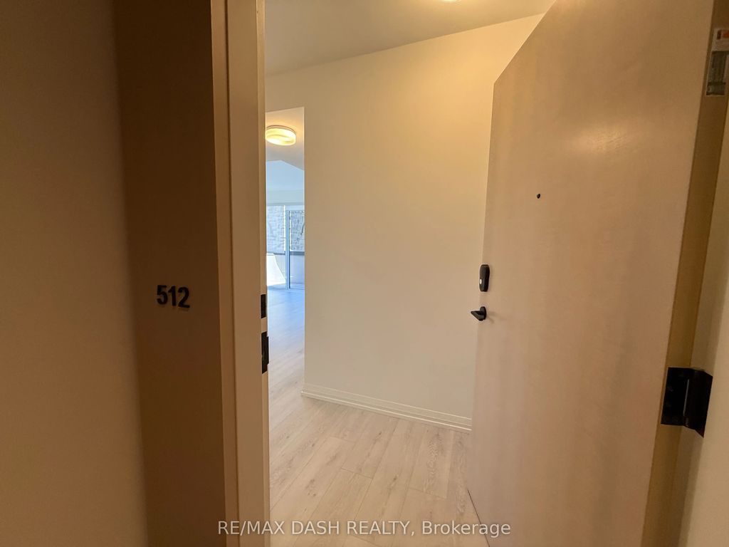 280 Dundas Street W 512, Toronto C01