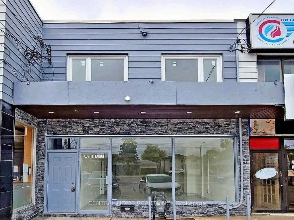 656 Sheppard Avenue W, Toronto C06