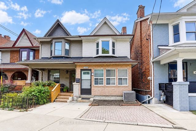 1069 Davenport Road, Toronto C02