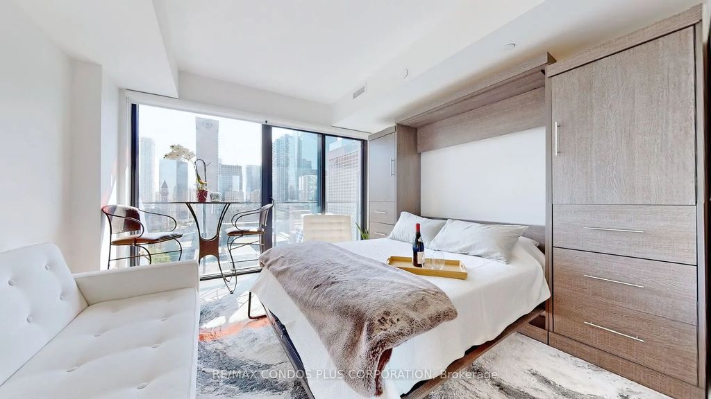 215 Queen Street W 1809, Toronto C01