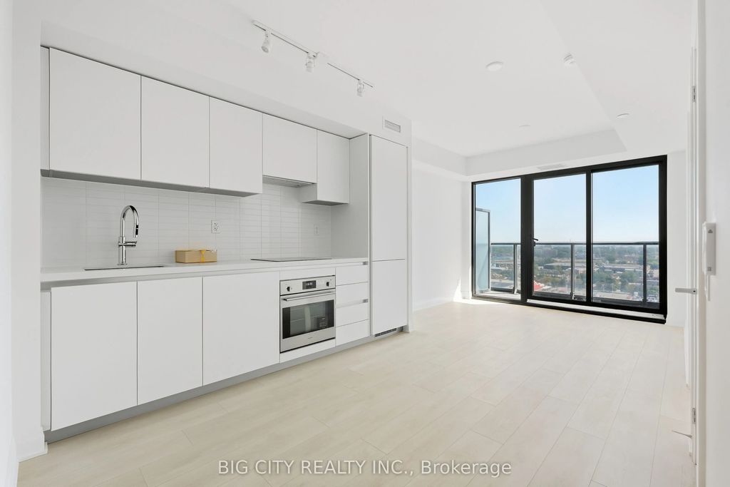 25 Frederick Todd Way 1801, Toronto C11