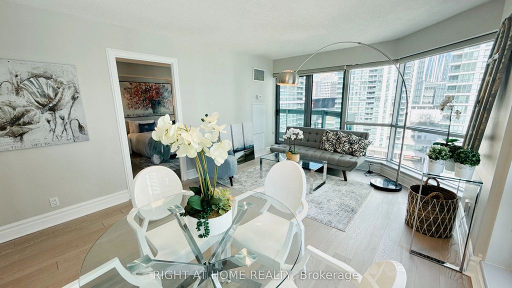 10 Queens Quay W 1012, Toronto C01