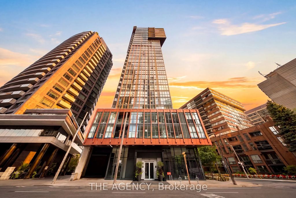 32 Davenport Road 401, Toronto C02