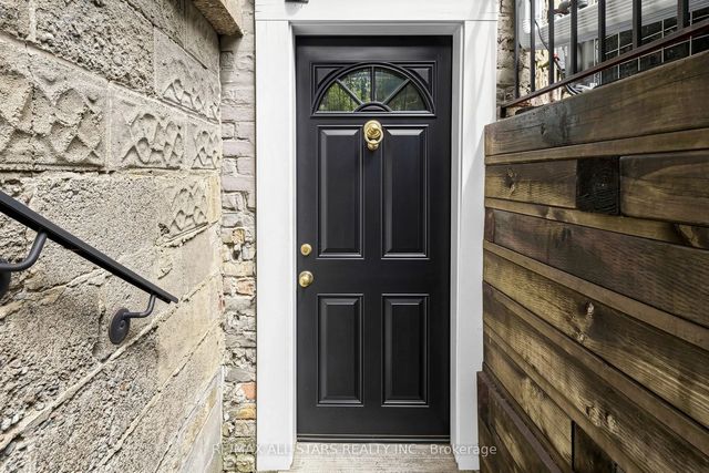 68 Macpherson Avenue Basement, Toronto C02