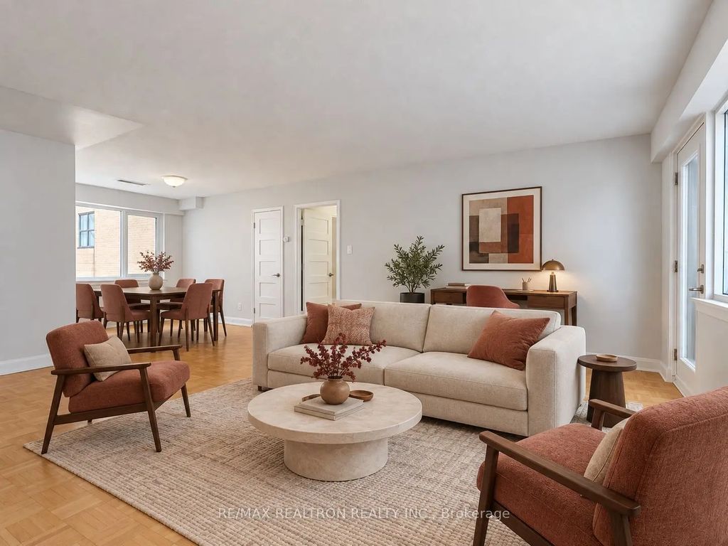 95 Lawton Boulevard 608, Toronto C02