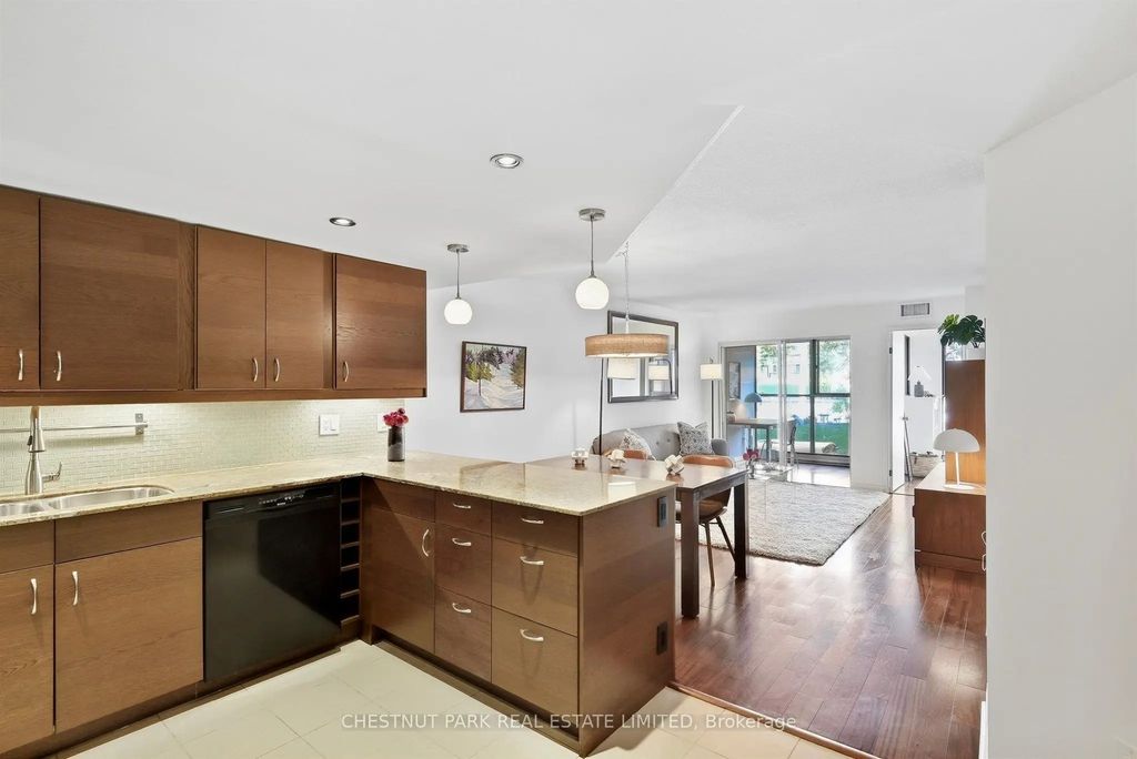 65 Scadding Avenue 211, Toronto C08