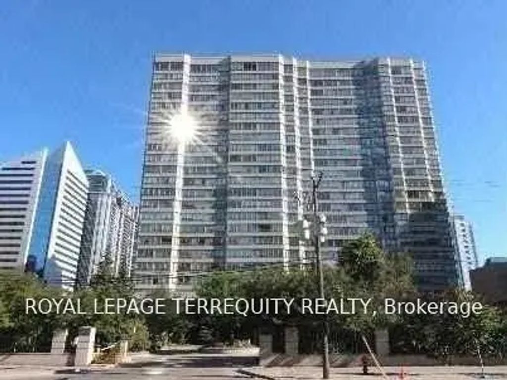 30 Greenfield Avenue 1801, Toronto C14