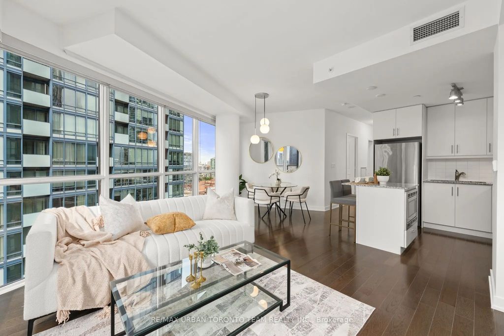 1 The Esplanade Avenue 2104, Toronto C08