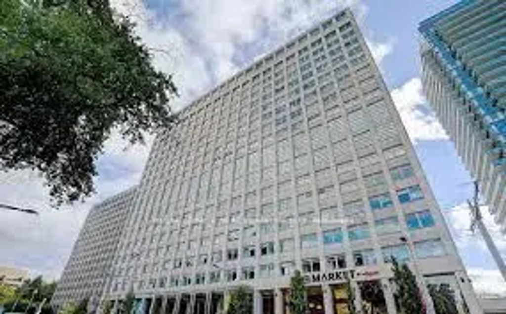 111 St. Clair Avenue W 1607, Toronto C02
