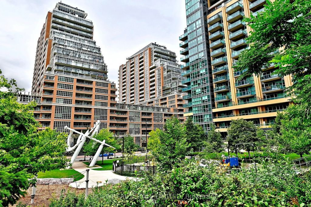 85 East Liberty Street 616, Toronto C01