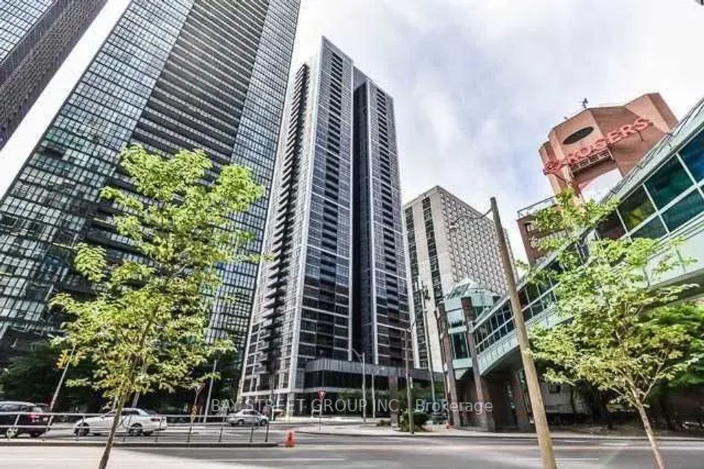 28 Ted Rogers Way Ph05, Toronto C08