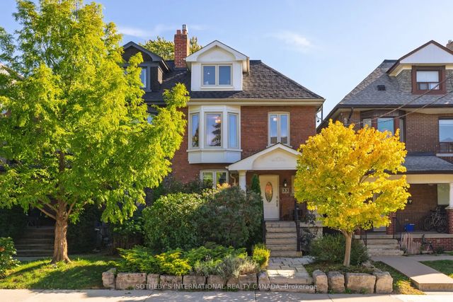 33 Beatrice Street, Toronto C01