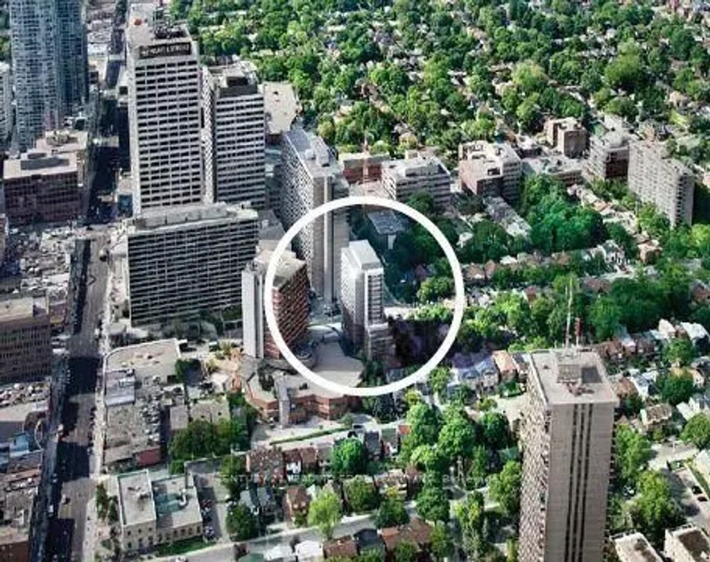 58 Orchard View Boulevard 1704, Toronto C03