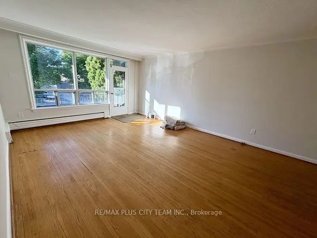 44 Meadowbrook Drive 2, Toronto C04