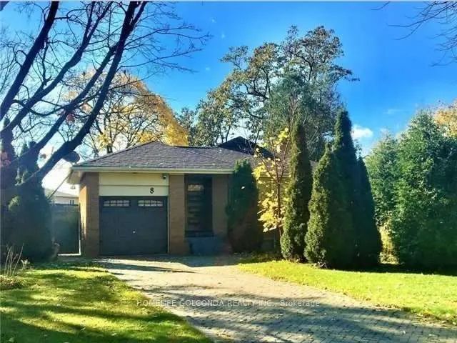 8 Hazelglen Avenue, Toronto C07