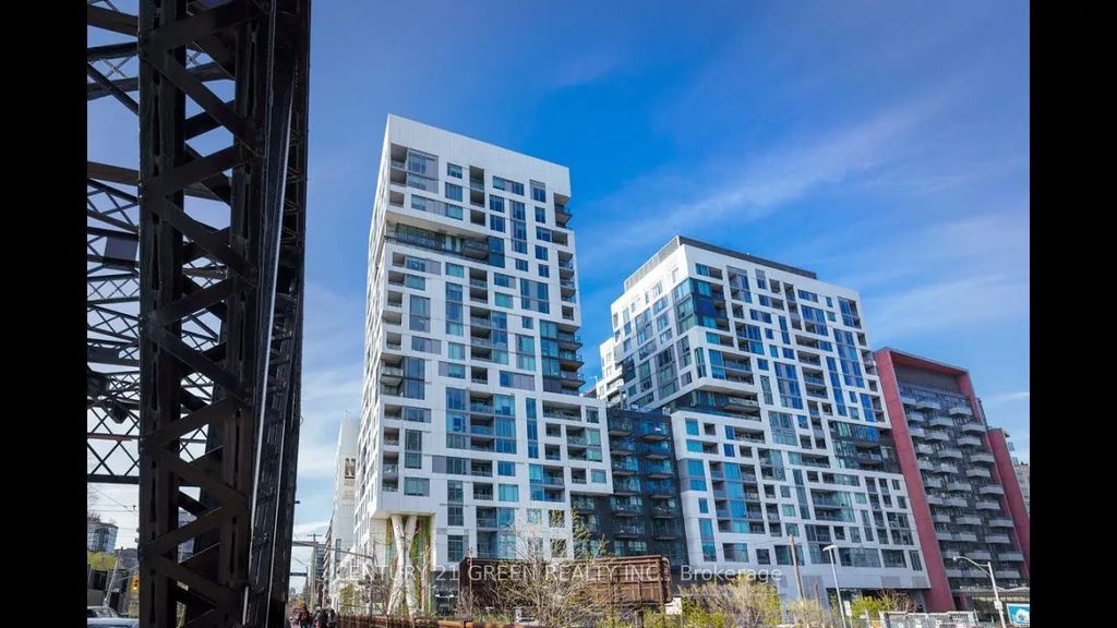 27 Bathurst Street 715, Toronto C01